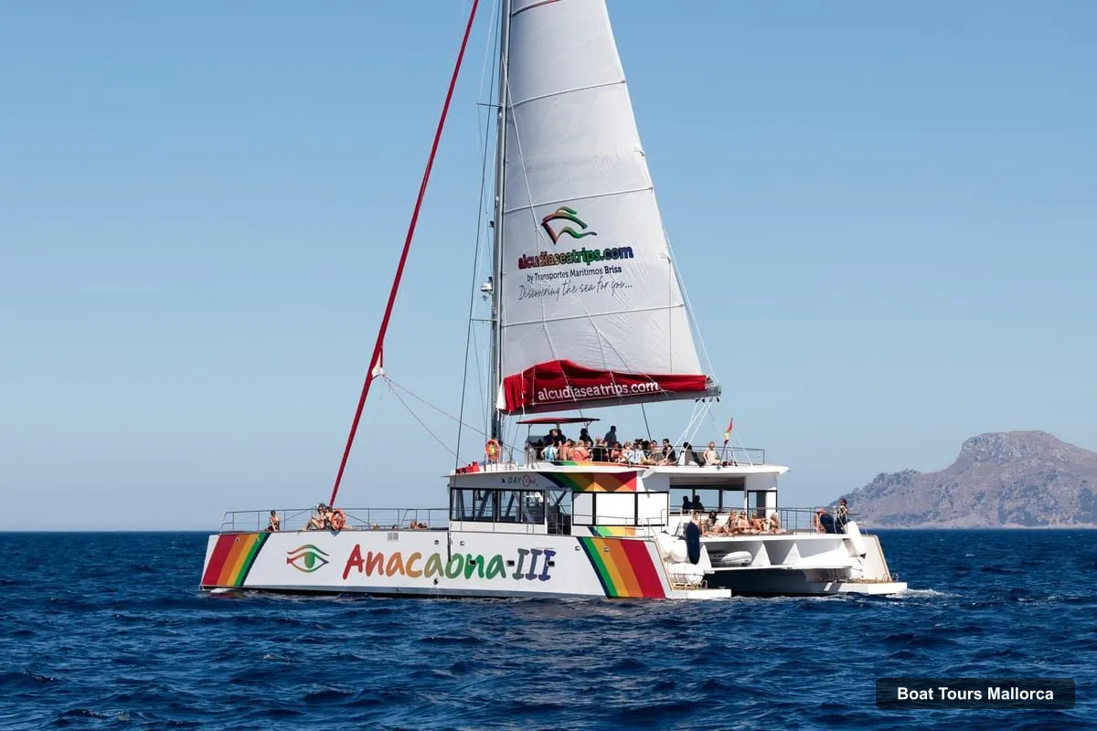 Boat Tours Mallorca – North Coast Catamaran Cruise with Meal (photo 5)