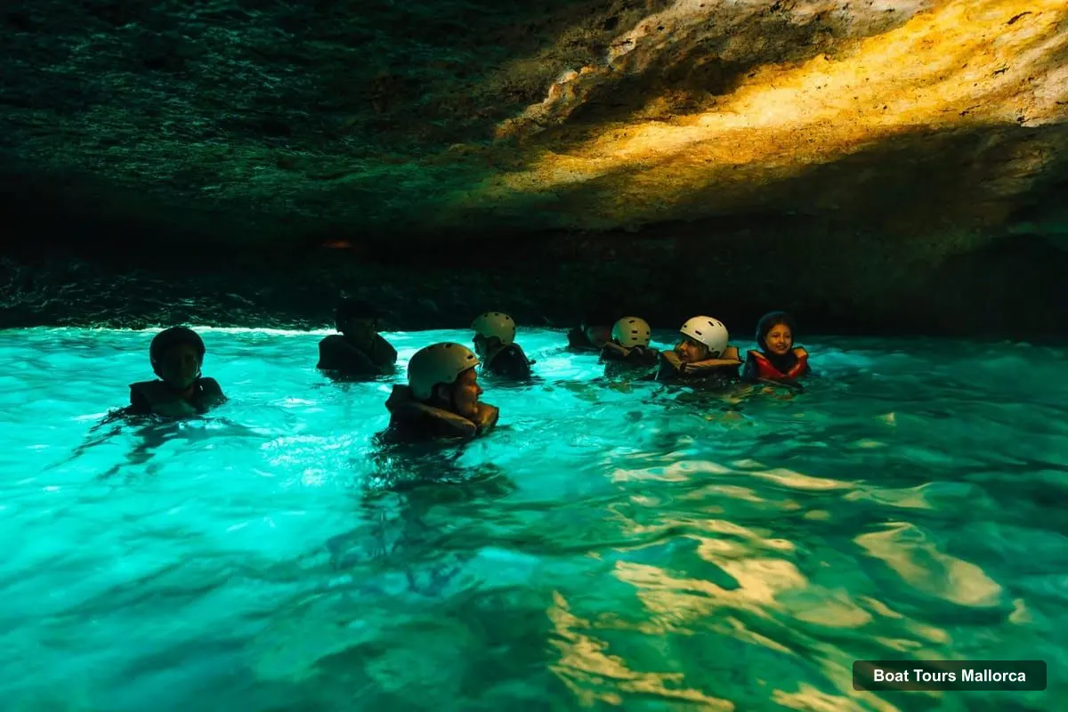 Mallorca Boat Trips – Kayaking, Sea Cave, Cliff Jumping & Snorkel Tour (photo 3)