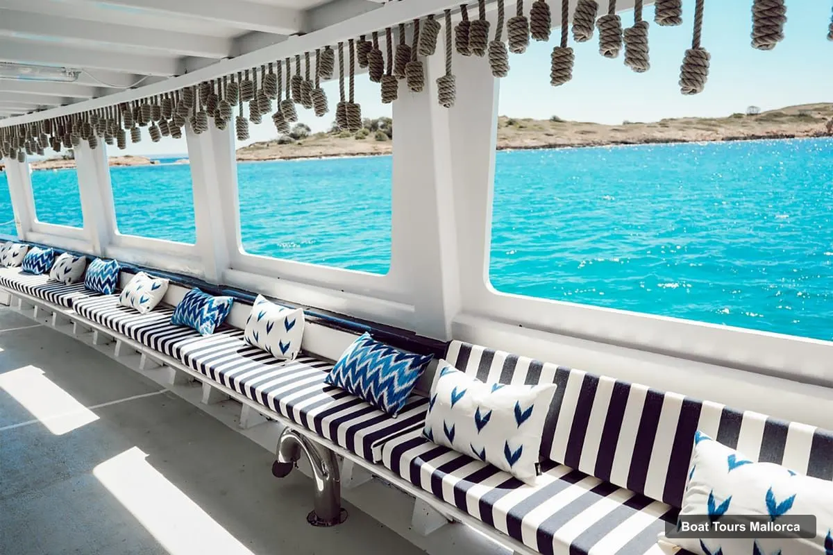 Mallorca Boat Trips – Palma Boat Tour & Snorkeling with Drink Included (photo 4)