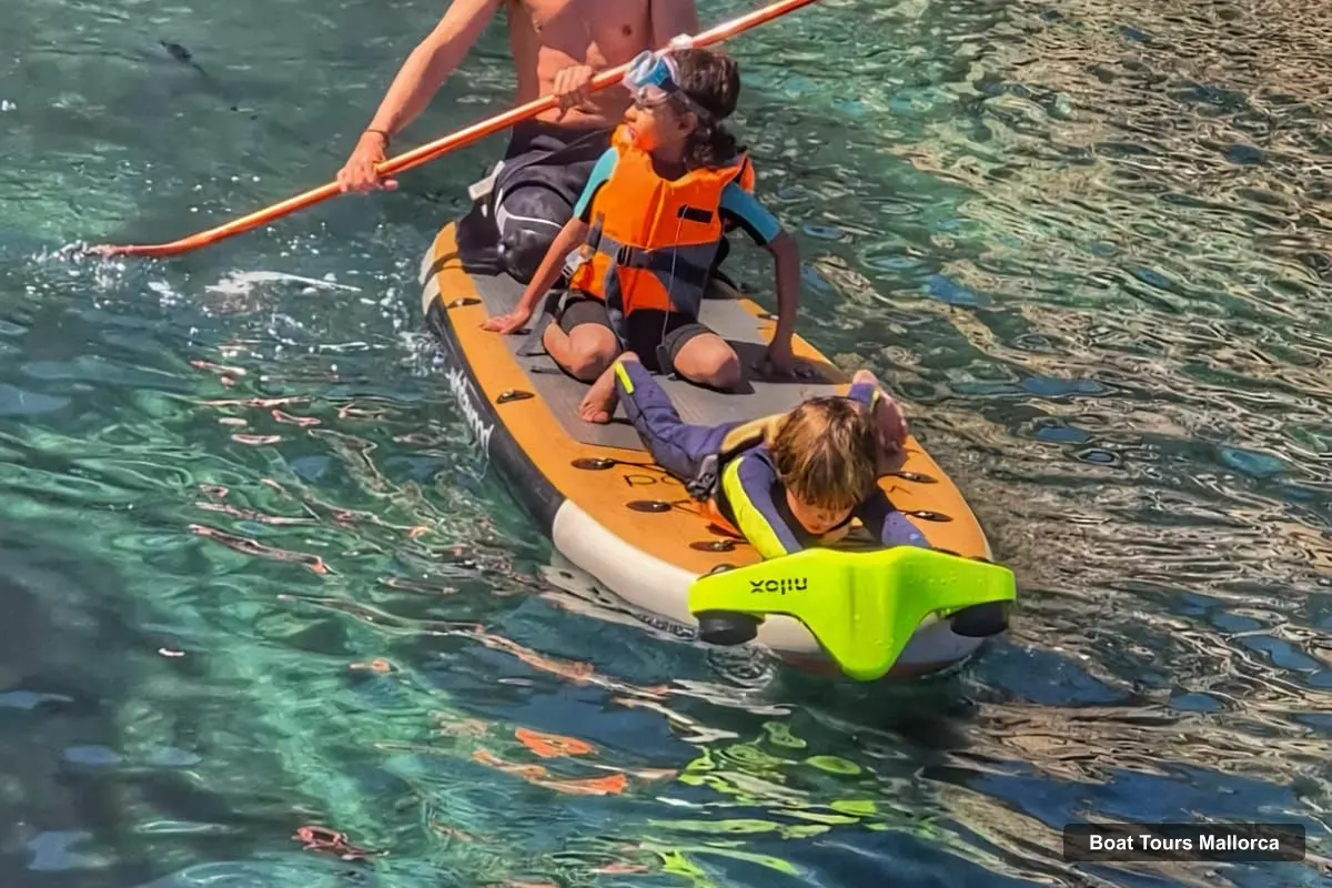 Mallorca Boat Trips – Private Boat Charter, Meal, Drinks, SUP & Tubing (photo 4)