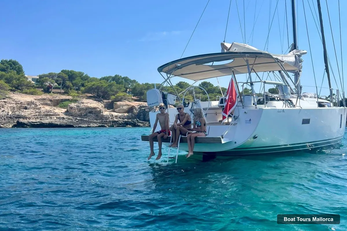 Mallorca Boat Trips – Sailing Tour with Snorkeling, Drinks & Tapas