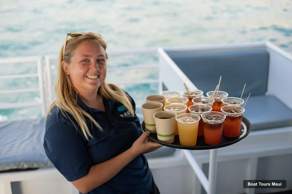 Boat Tours in Maui – From Ma'alaea: Sunset Dinner Cruise Aboard the Quicksilver (photo 3)