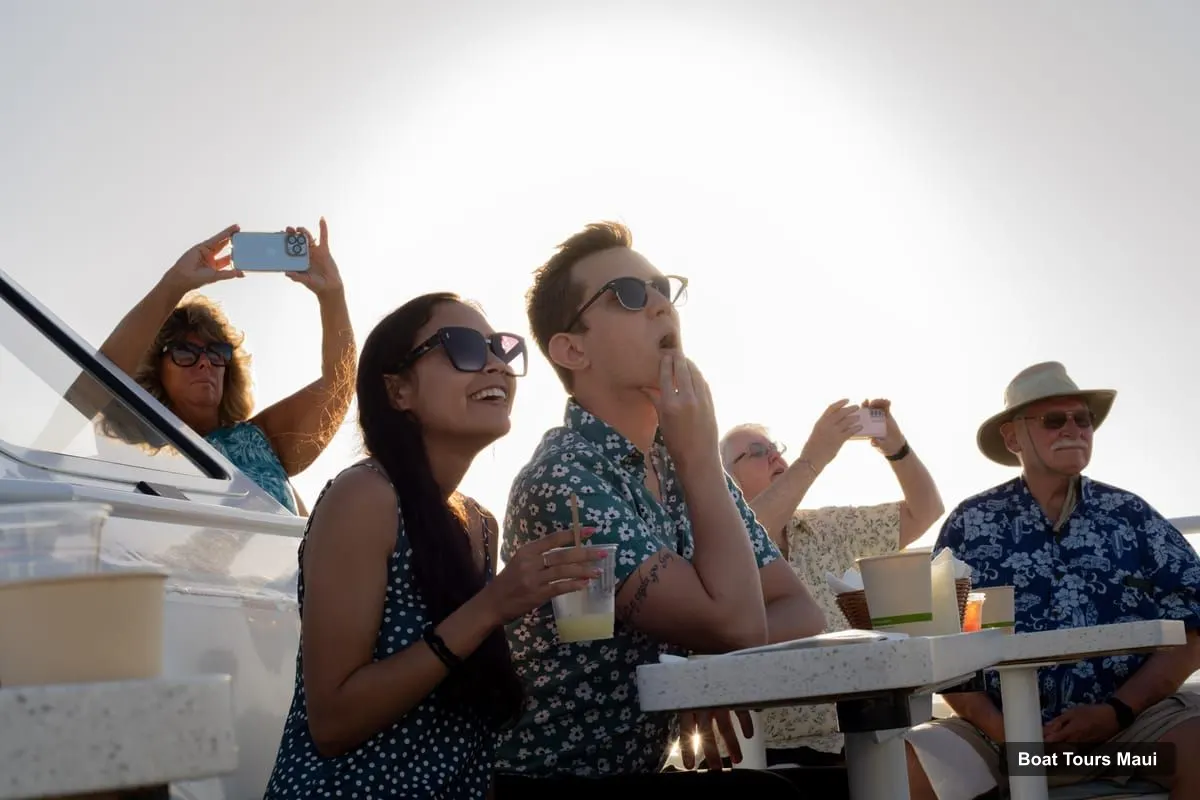 Boat Tours in Maui – From Ma'alaea: Sunset Dinner Cruise Aboard the Quicksilver (photo 4)