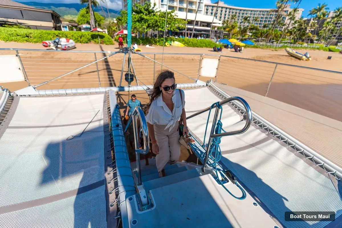 Boat Tours Maui – Ka'anapali Luxury Sunset Dinner Sail (photo 4)