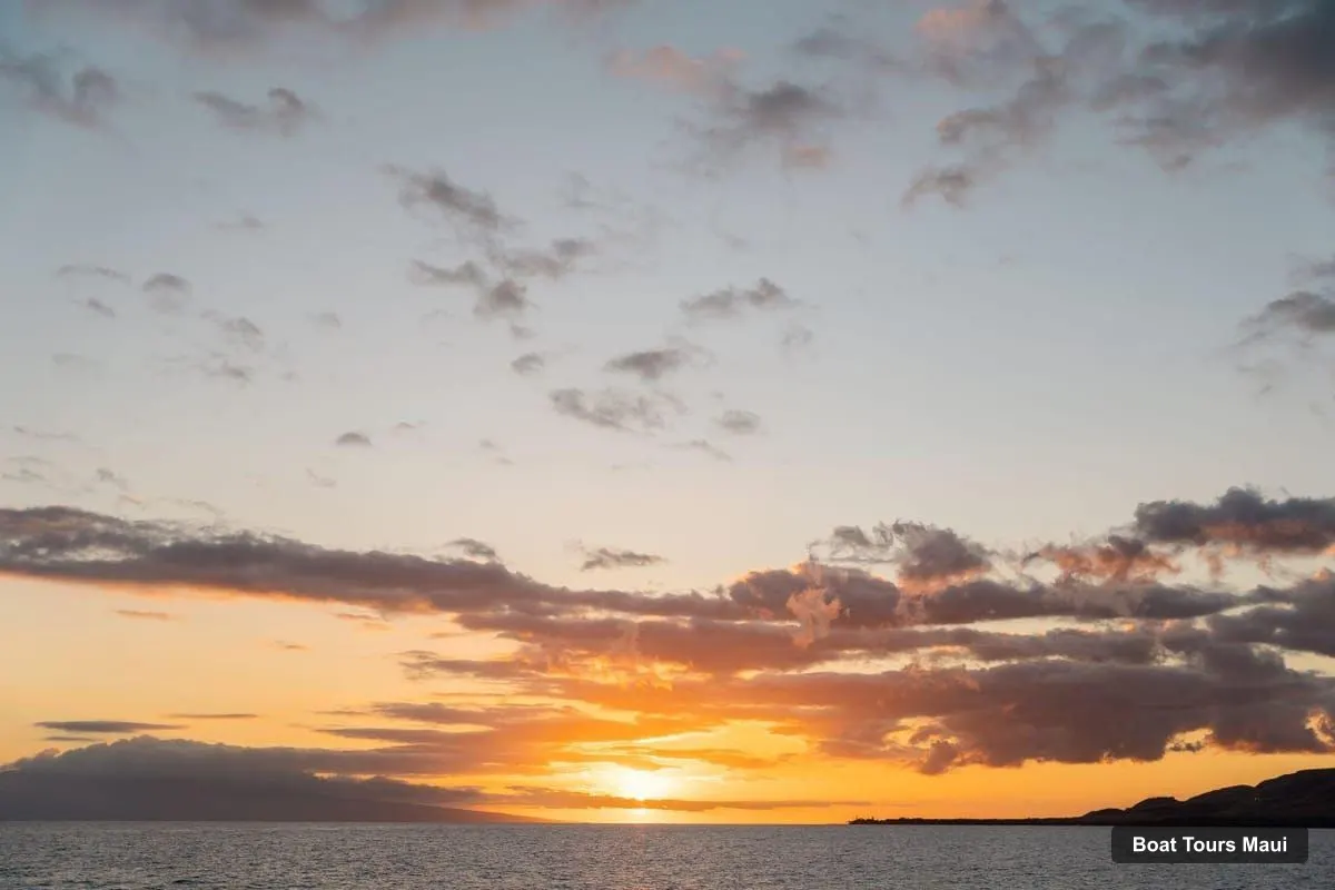 Maui Boat Trips – Alii Nui Luxury Catamaran Sunset Happy Hour Sail (photo 2)