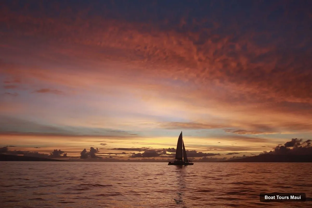 Maui Boat Trips – Maui Sunset Sailing Cruise from Ma'alaea Harbor (photo 4)