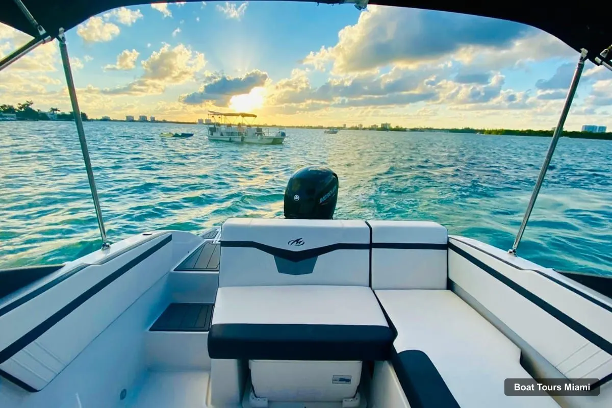 Boat Tours Miami – Captained Biscayne Bay Boat Rental for Up to 6 (photo 2)