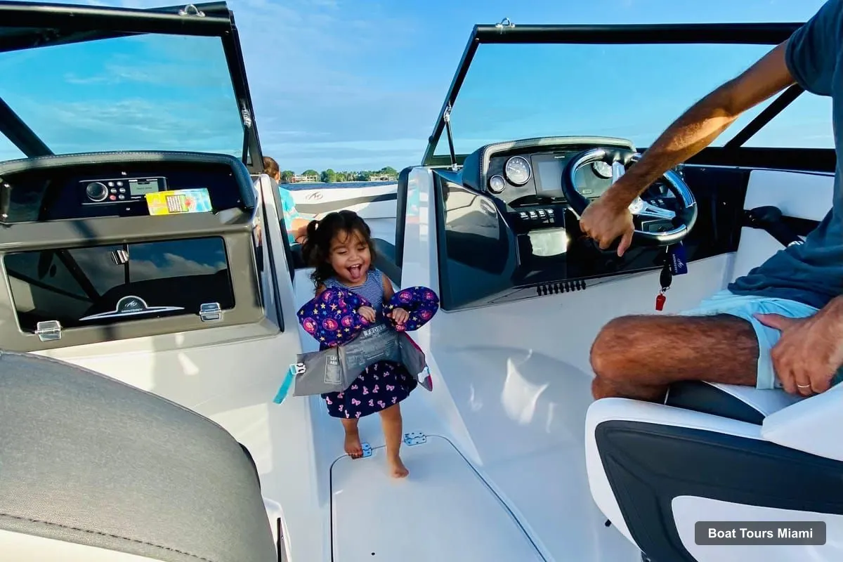 Boat Tours Miami – Captained Biscayne Bay Boat Rental for Up to 6 (photo 4)