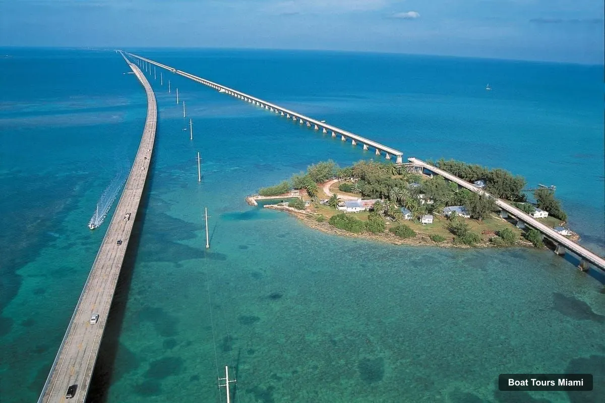 Boat Tours Miami – Key West Boat Tour w/ Optional Snorkeling & Open Bar (photo 3)