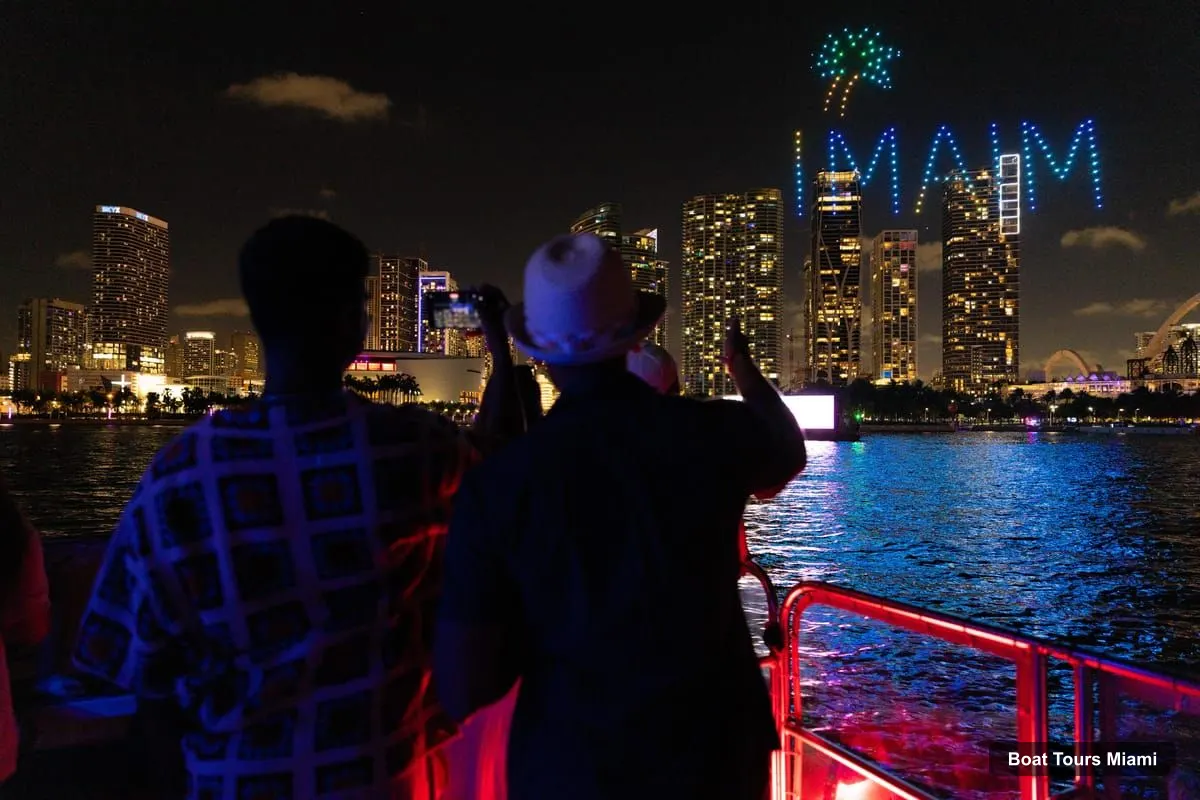 Miami Boat Trips – New Year's Eve Party Cruise & Bayfront Park Fireworks (photo 3)