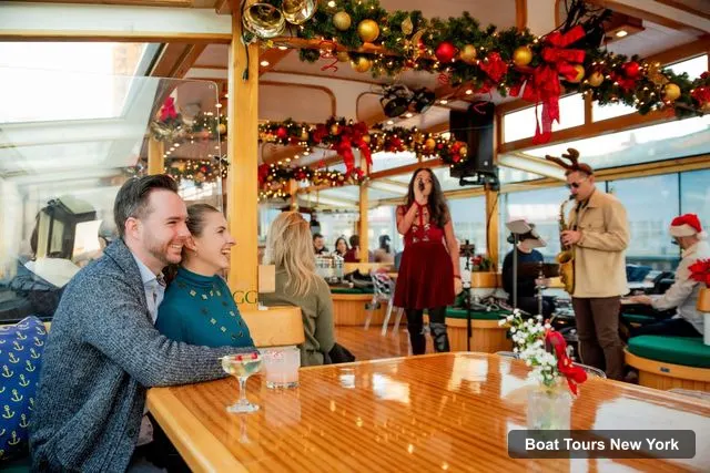 Boat Tours New York – NYC: Holiday Yacht Cruise with Jazz, Cocoa & Carols