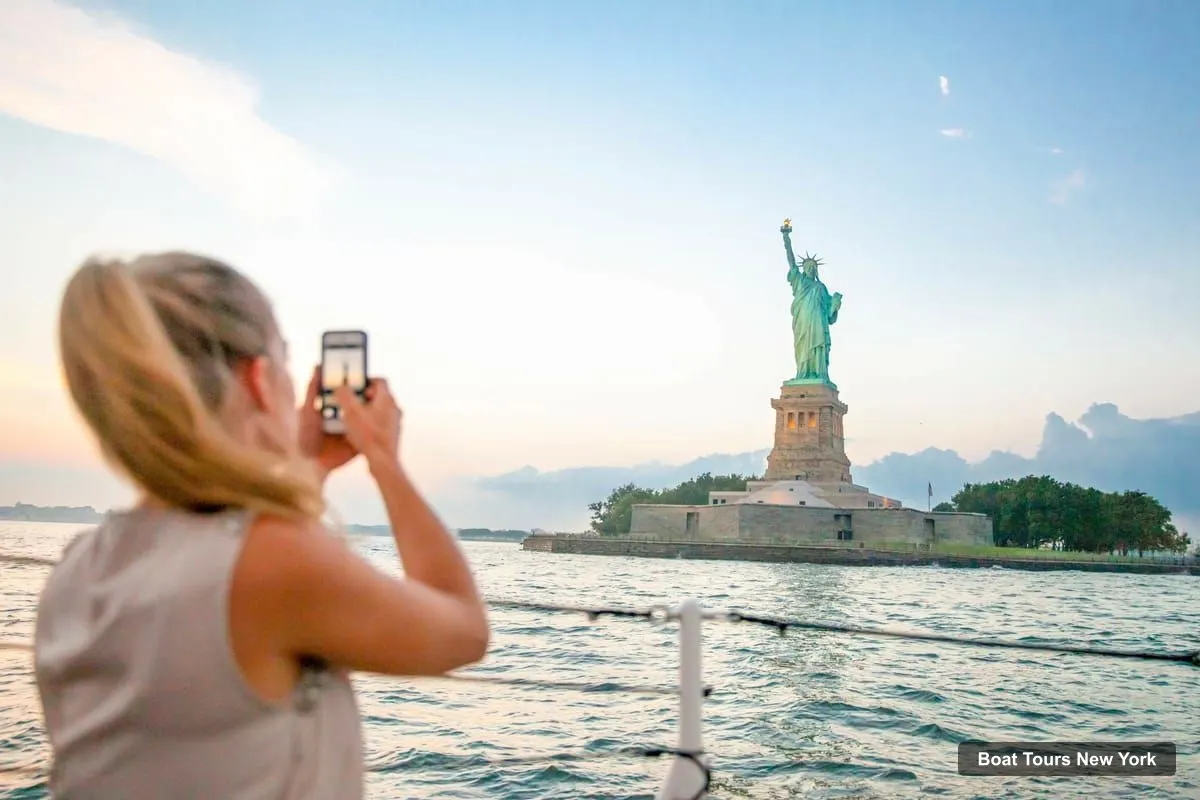 Boat Tours New York – NYC Statue City Cruises: Official Statue of Liberty Tickets (photo 2)
