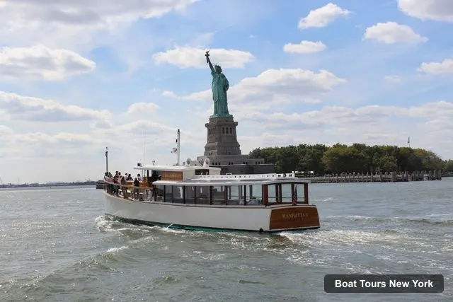 Classic Harbor Line, New York – New York Boat Cruises
