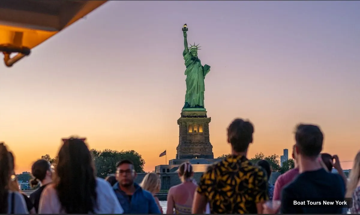 New York Boat Cruises – NYC: Statue of Liberty Sunset Cruise Ticket