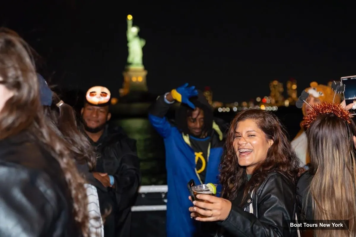 New York Harbor Cruise – NYC: Halloween Party Cruise w/ Live DJ, Drinks, City Views