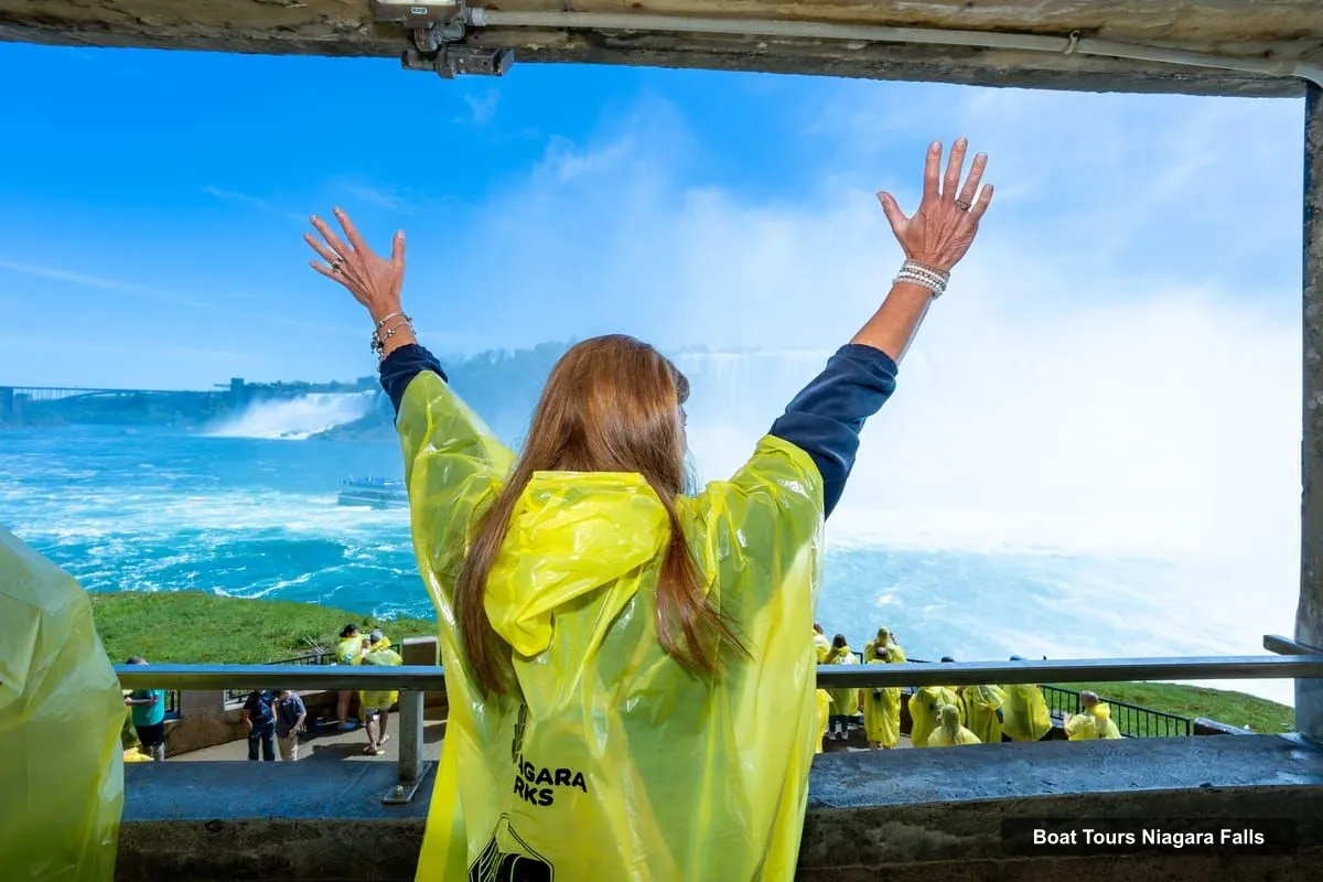 Boat Tours in Niagara Falls – Helicopter Ride, City Cruise & Skylon Tower (photo 4)