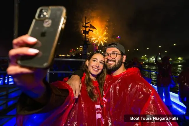 Boat Tours in Niagara Falls – Niagara Falls Canada: Premium Night Tour with Boat & Dinner