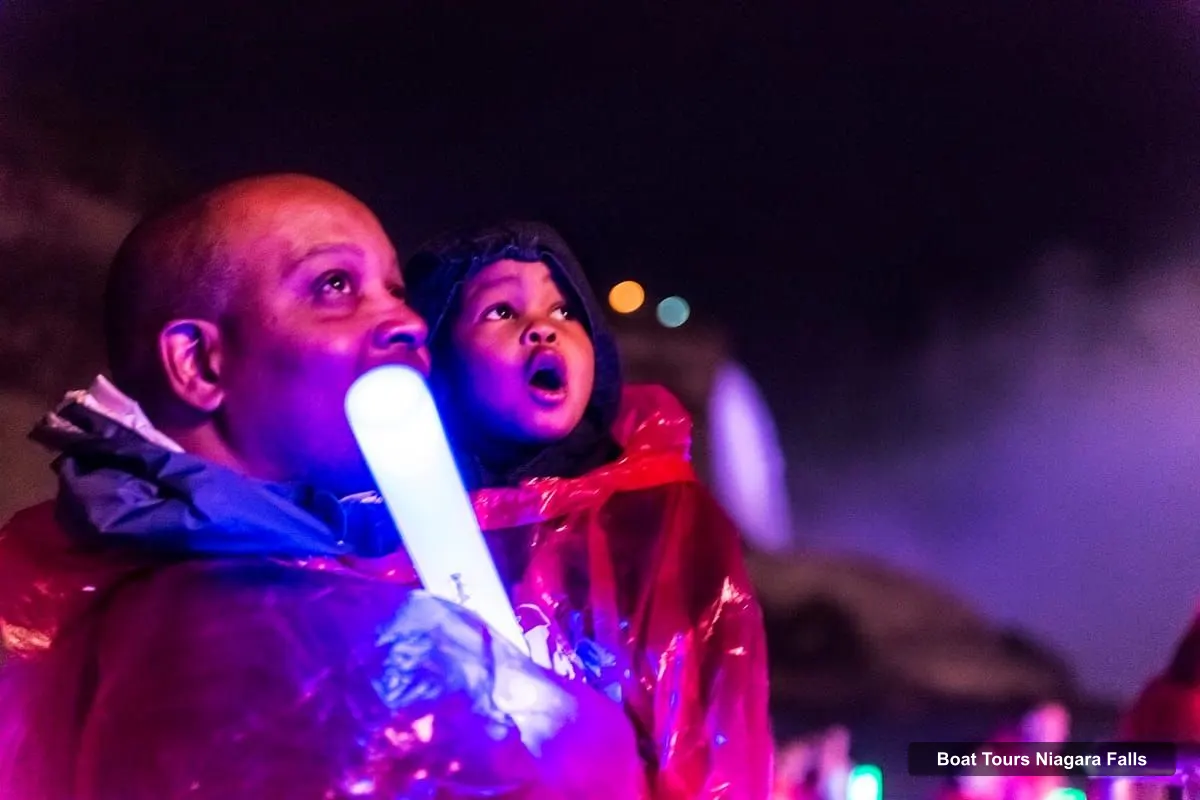 Niagara Falls Boat Cruises – Evening Fireworks Cruise (photo 2)