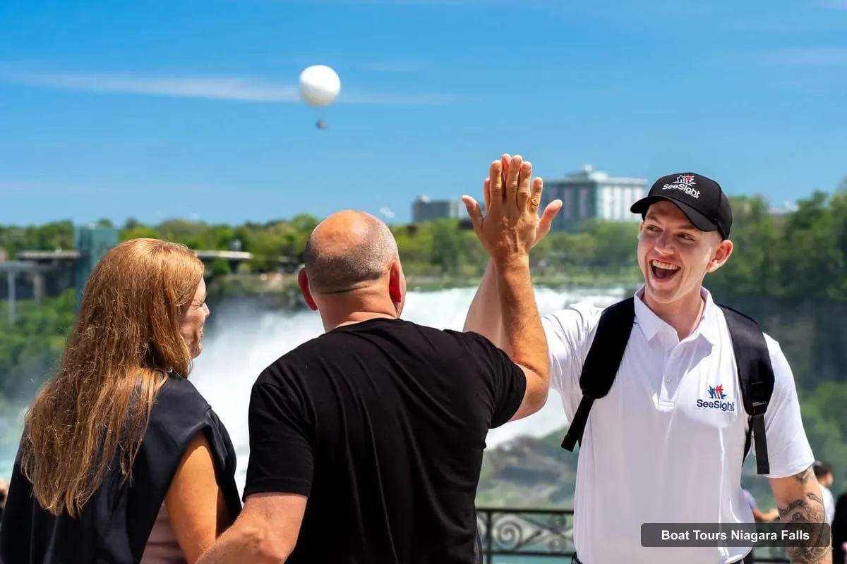 Niagara Falls Boat Cruises – Day & Night Tour with Boat Ride and Dinner (photo 3)