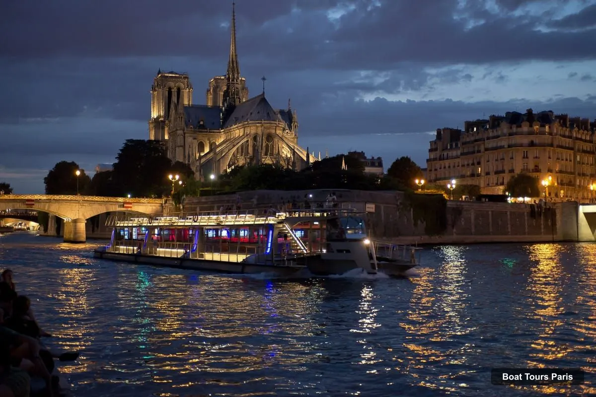 Boat Tours in Paris – Illuminations Seine Cruise starting from Eiffel Tower (photo 4)
