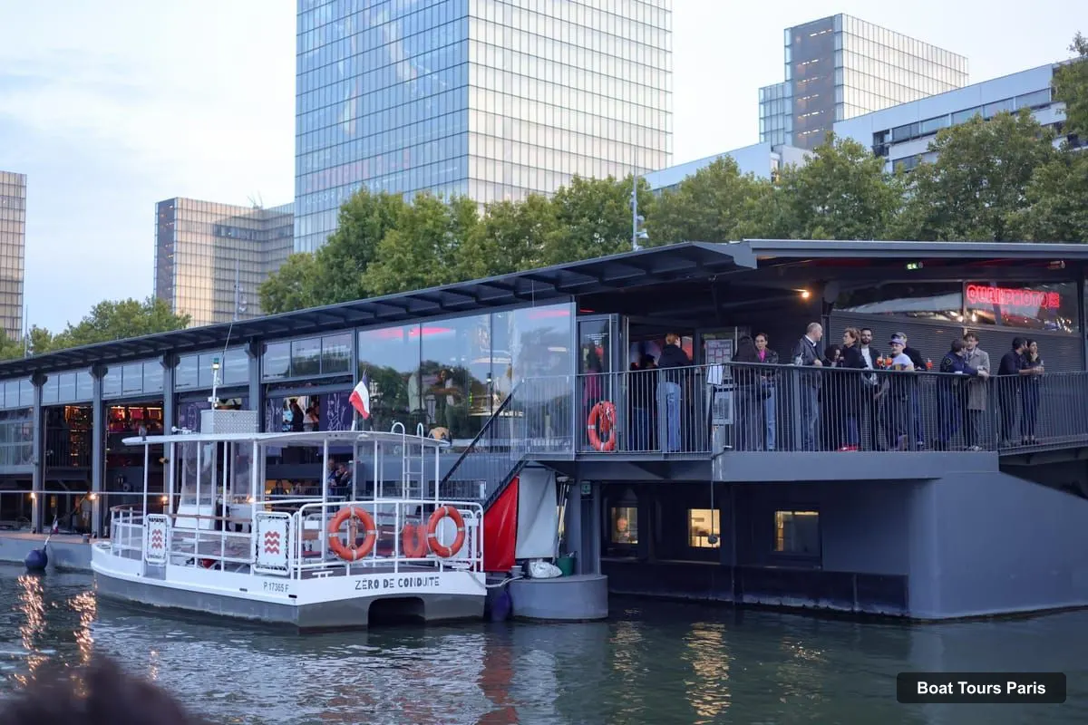 Paris Boat Cruises – Private cruise tour in Paris in the historic center - 50 minutes (photo 3)