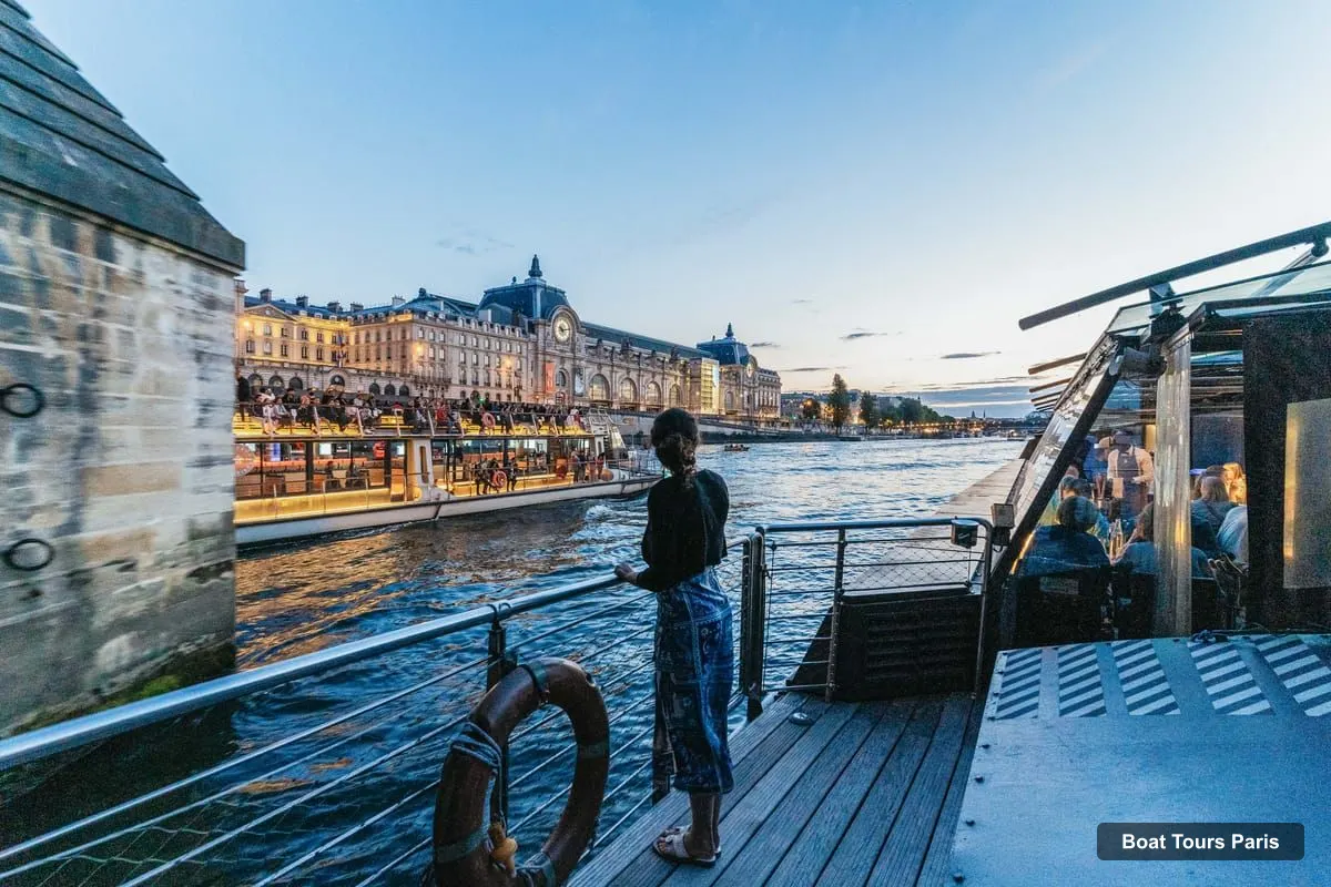 Paris Boat Trips – 3-Course-Dinner Cruise on the Seine with live music (photo 3)