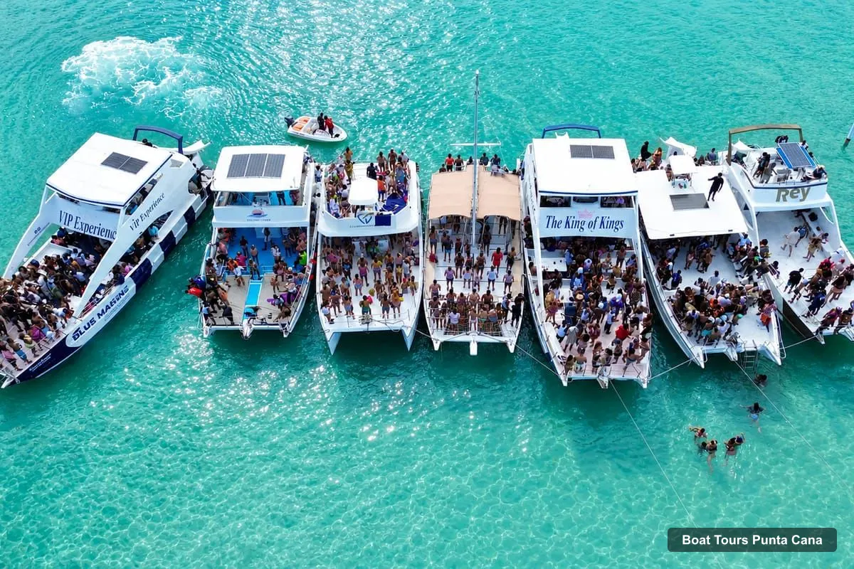 Boat Tours in Punta Cana – Hip Hop Party Boat with Open Bar & Natural Pool (photo 2)