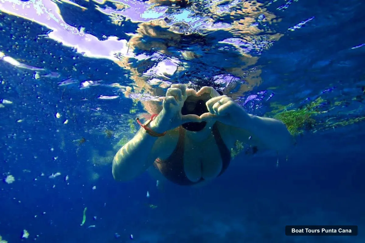 Boat Tours in Punta Cana – Romantic Private Yacht Experience for Couples (photo 5)