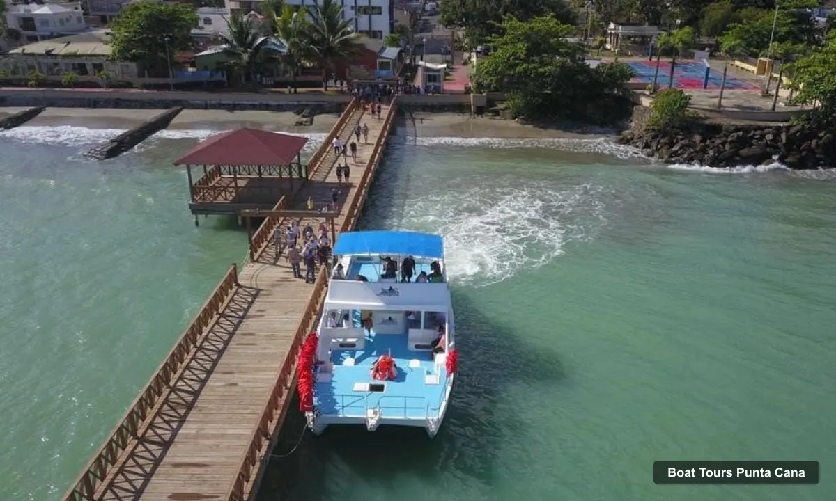 Boat Tours in Punta Cana – Whale Watching and Montana Redonda Tour (photo 5)