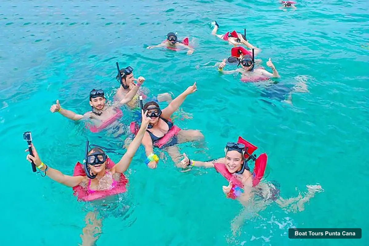 Punta Cana Boat Trips – Catamaran Boat Party with Unlimited Drinks (photo 4)