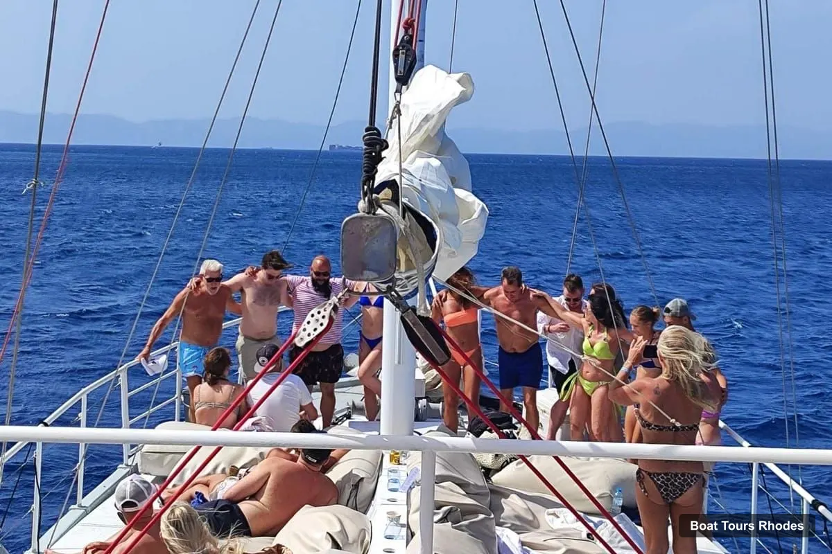 Boat Tours in Rhodes – Boat Tour with Snorkeling, Gourmet Buffet & Open Bar (photo 5)