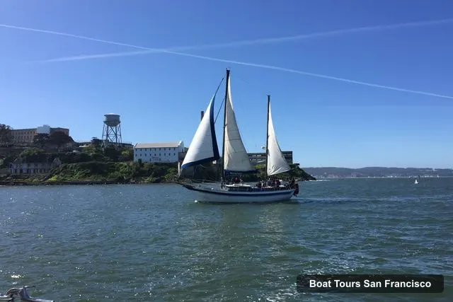 San Francisco Boat Cruises – Bay Sailing Tour with Drinks