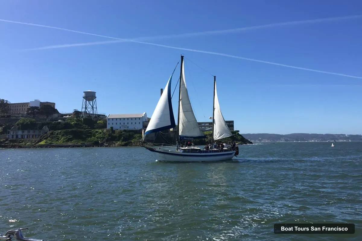 San Francisco Boat Cruises – Bay Sailing Tour with Drinks