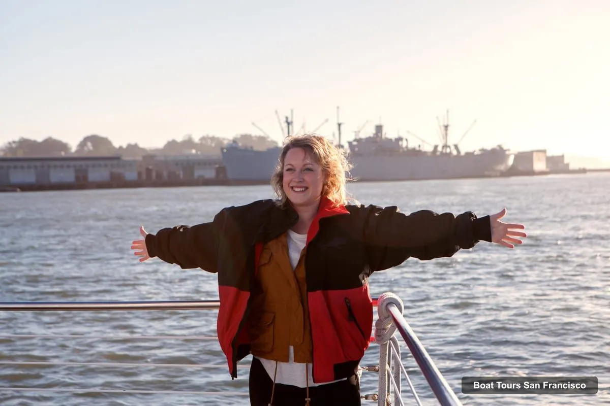 San Francisco Boat Cruises – San Francisco Bay Sunset Cruise by Luxury Catamaran (photo 4)