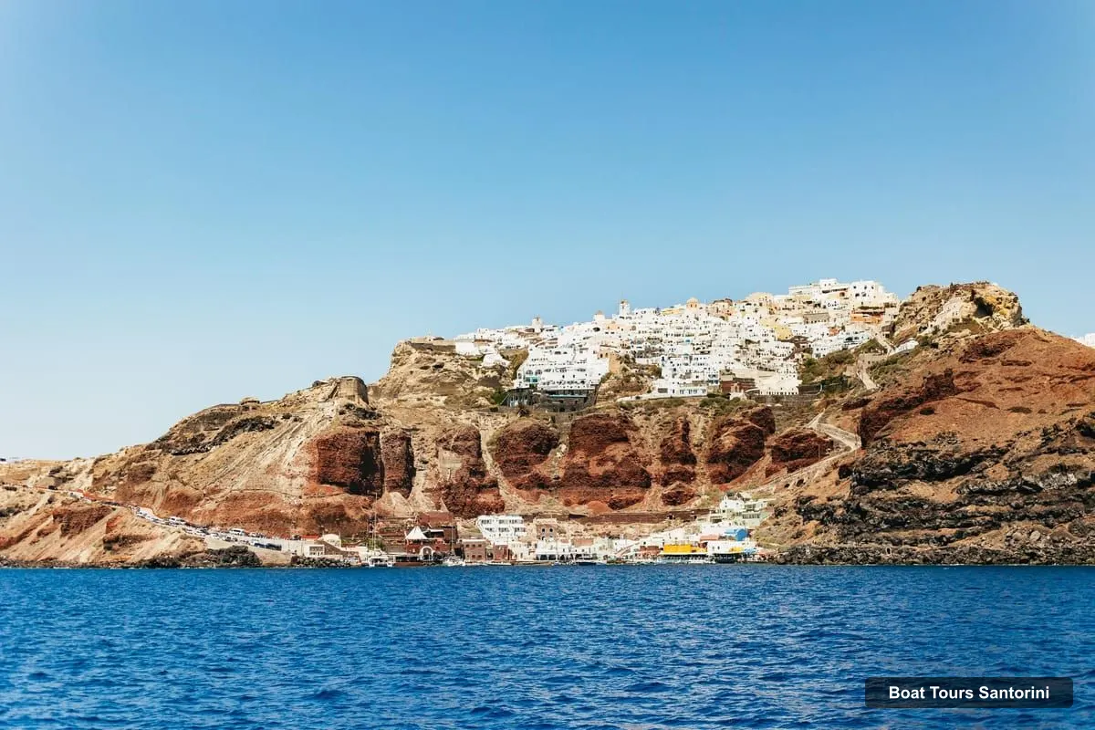 Boat Tours in Santorini – Luxury Catamaran Day Trip with Meal and Open Bar (photo 3)