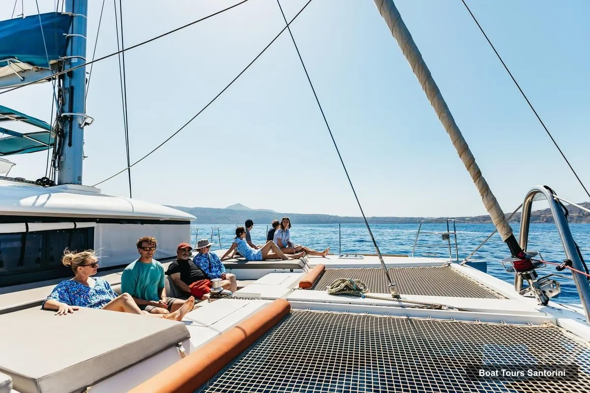 Boat Tours in Santorini – Luxury Catamaran Day Trip with Meal and Open Bar
