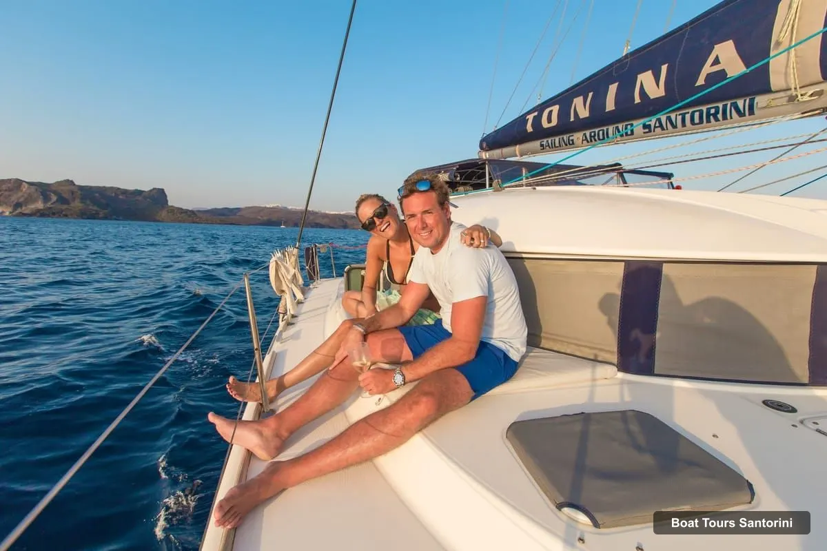 Boat Tours in Santorini – Private Catamaran Cruise with Food & Drinks (photo 2)