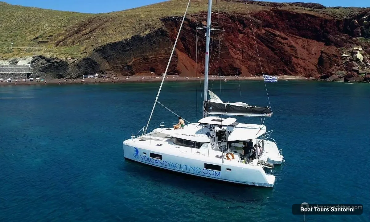Boat Tours in Santorini – Sunset Cruise with Swim Stops, Dinner, and Drinks