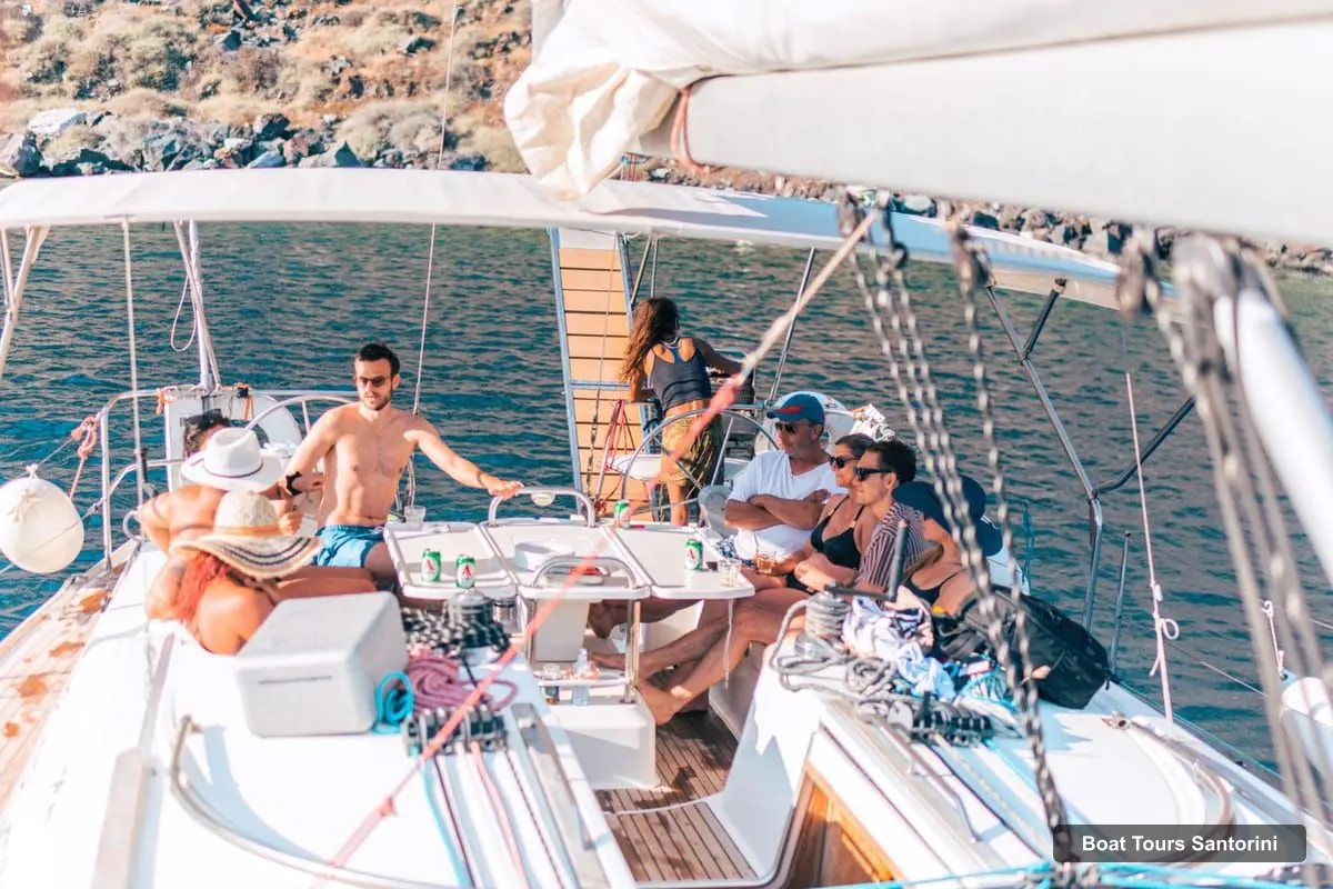 Boat Tours Santorini – Santorini Caldera: Sunset Sailing Cruise with Meal (photo 5)