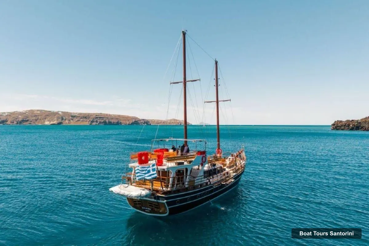 Boat Tours Santorini – Sunset Dinner Cruise (photo 4)
