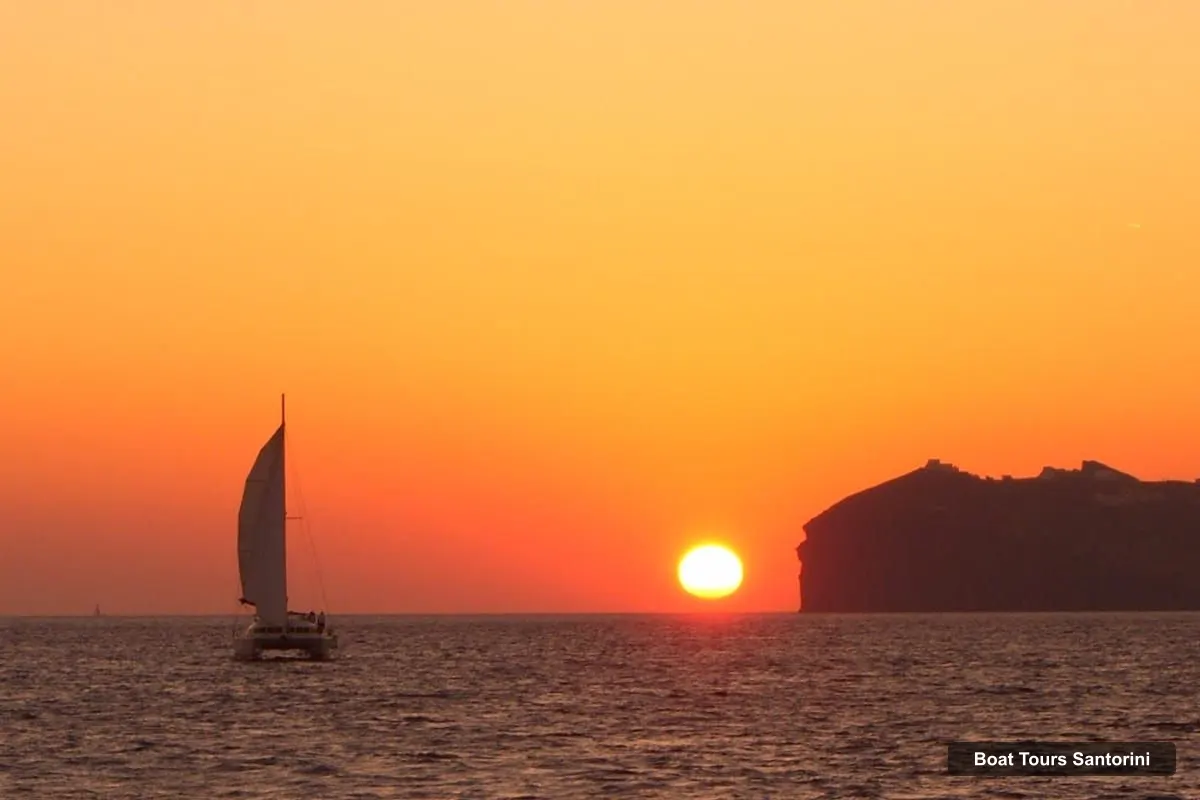 Santorini Boat Cruises – Santorini Sailing Deluxe Tour (photo 2)