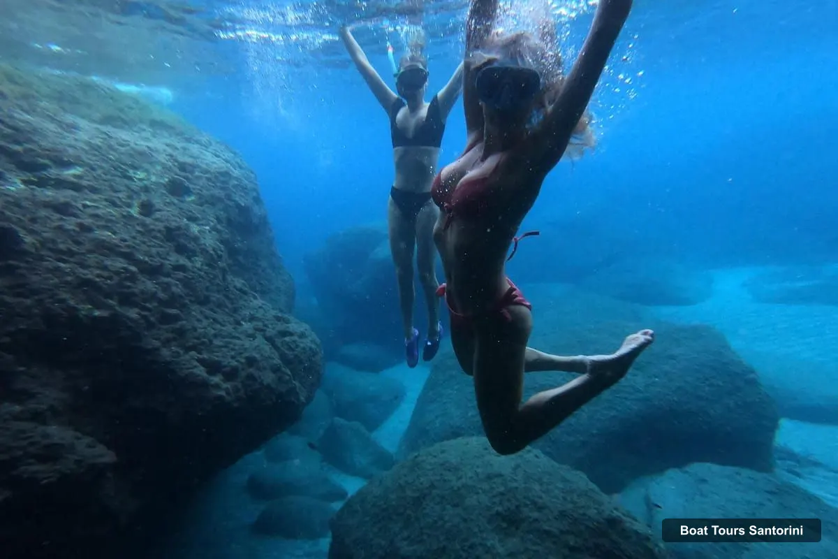 Santorini Boat Trips – Sea Caves Kayak Trip with Snorkeling and Picnic (photo 4)
