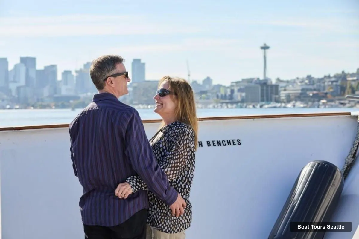 Boat Tours Seattle – Dinner Cruise Experience (photo 2)