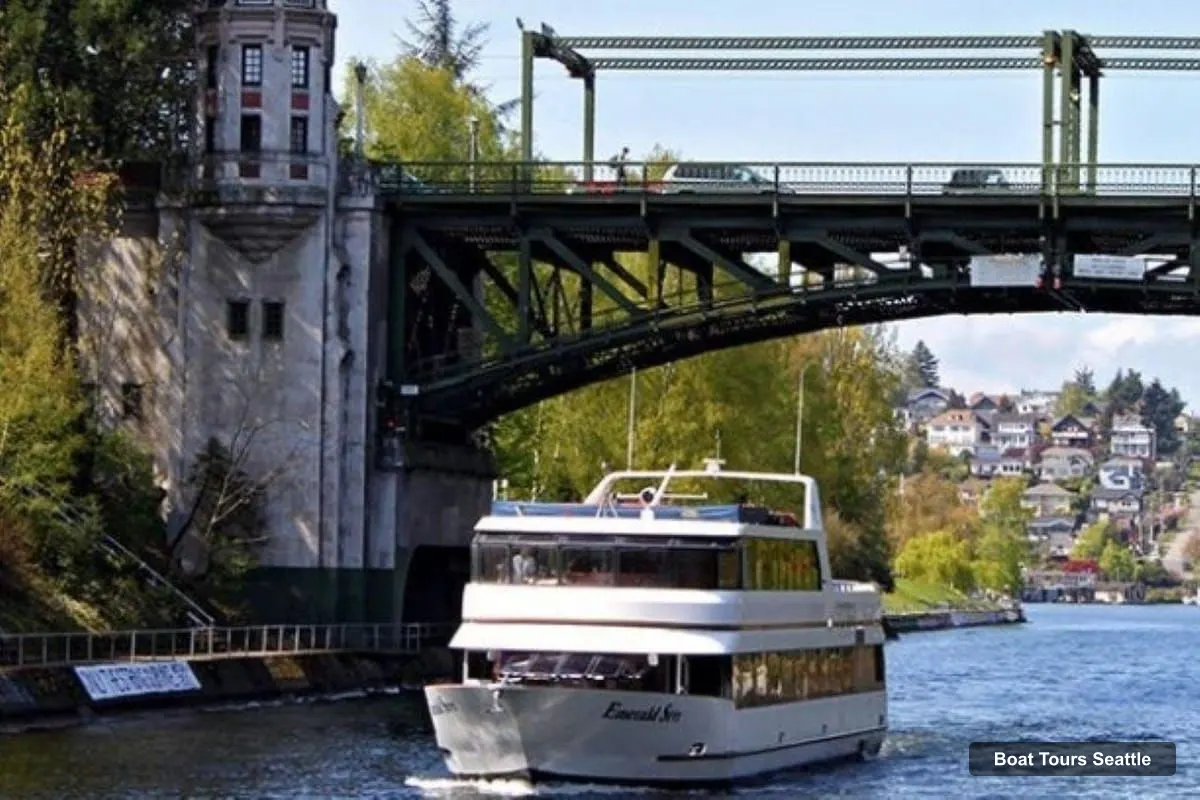 Boat Tours Seattle – Dinner Cruise Experience (photo 5)