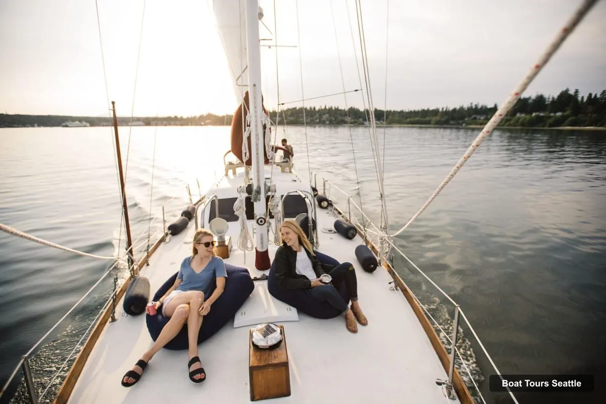 Seattle Harbor Cruise – Sail Bainbridge Island & Seattle Waters - Classic Sailboat (photo 2)