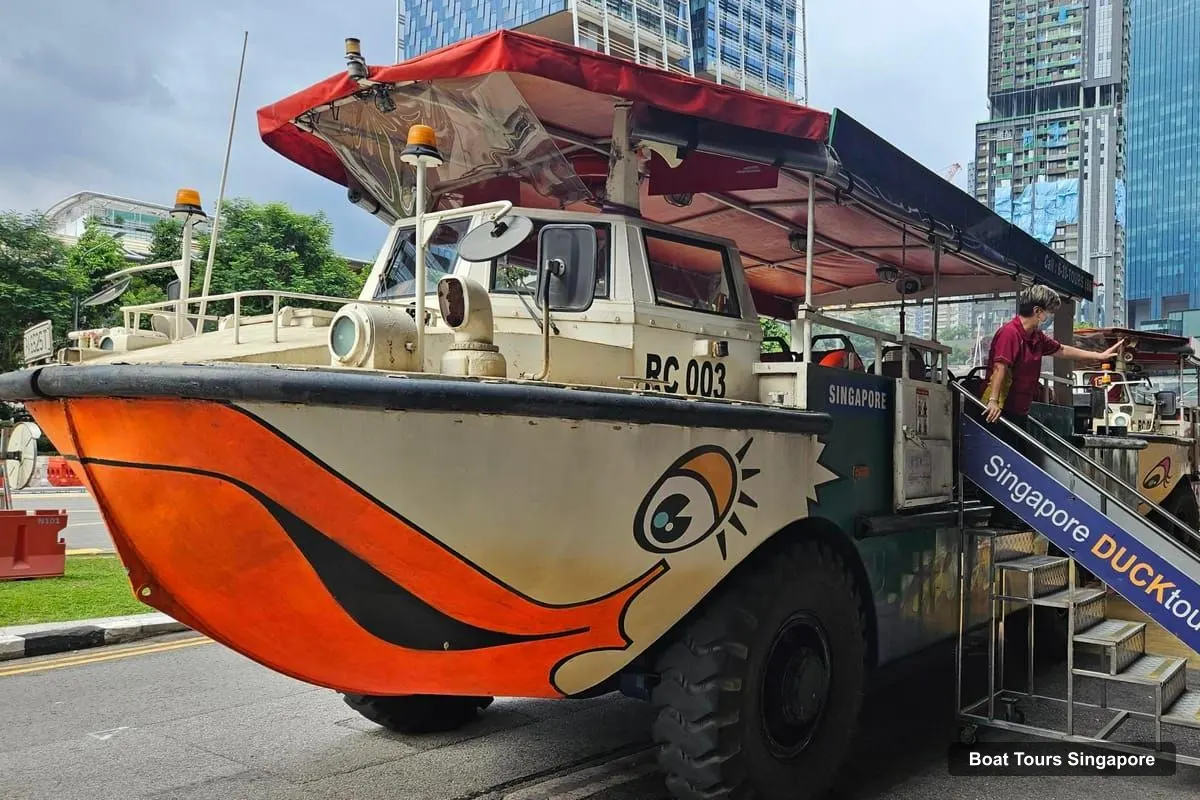 Boat Tours in Singapore – Guided City Tour by Amphibious Duck Boat (photo 5)