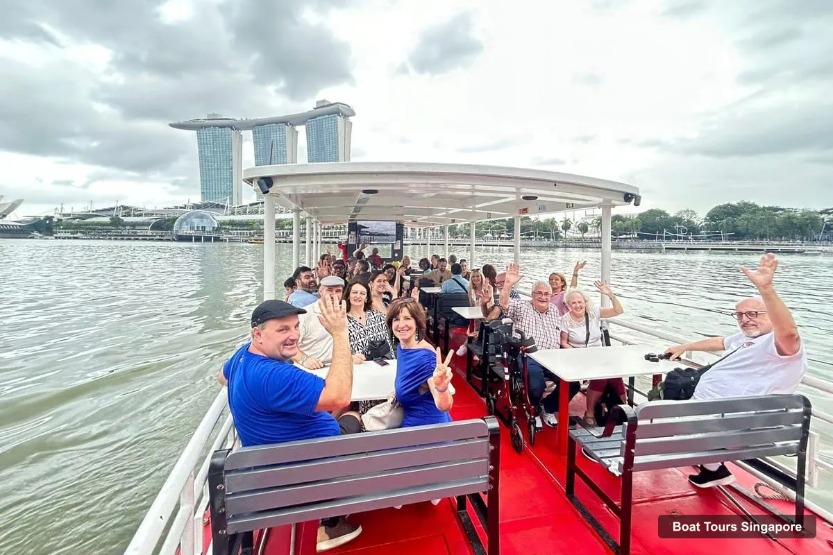 Boat Tours Singapore – Singapore River Cruise, Spectra & Garden Rhapsody Light Show (photo 2)