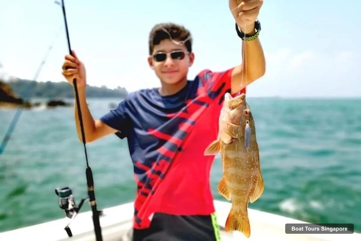 Singapore Boat Cruises – Catch and Cook | Yacht Fishing Charter (photo 4)