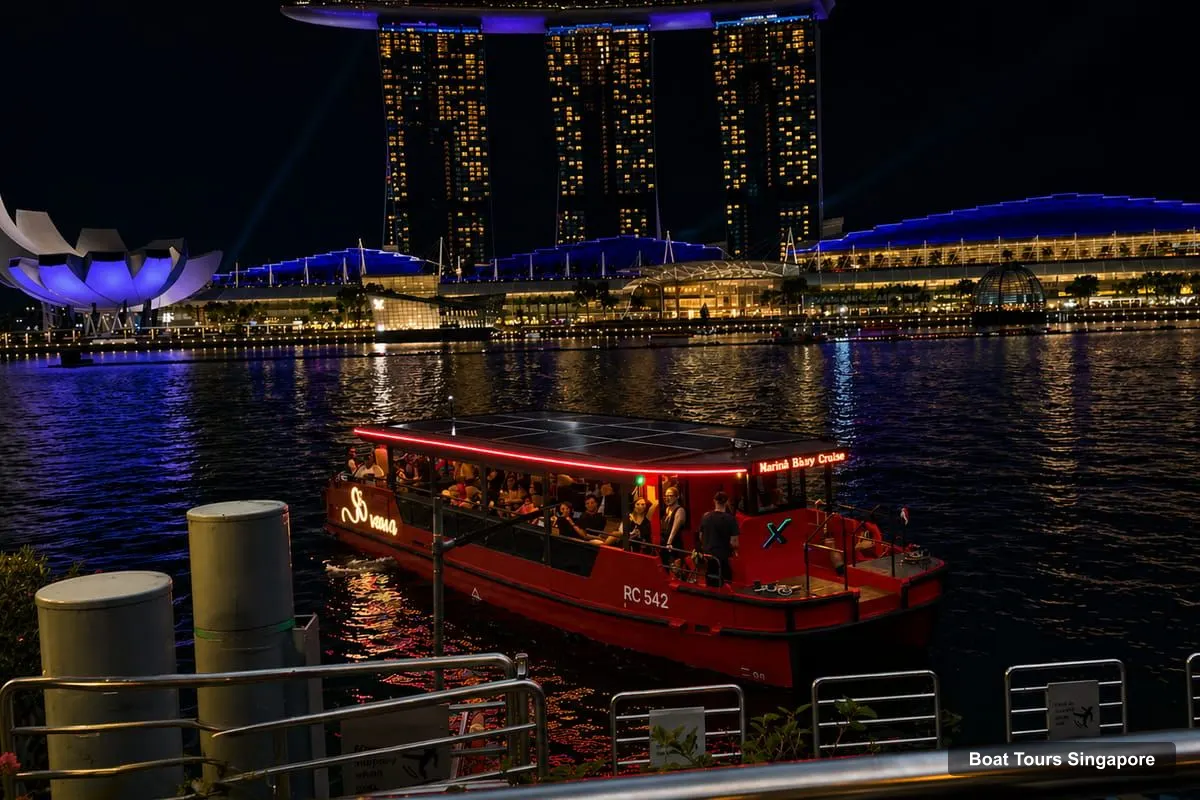 Singapore Boat Cruises – Singapore Night River Cruise with Garden Rhapsody & Spectra (photo 2)