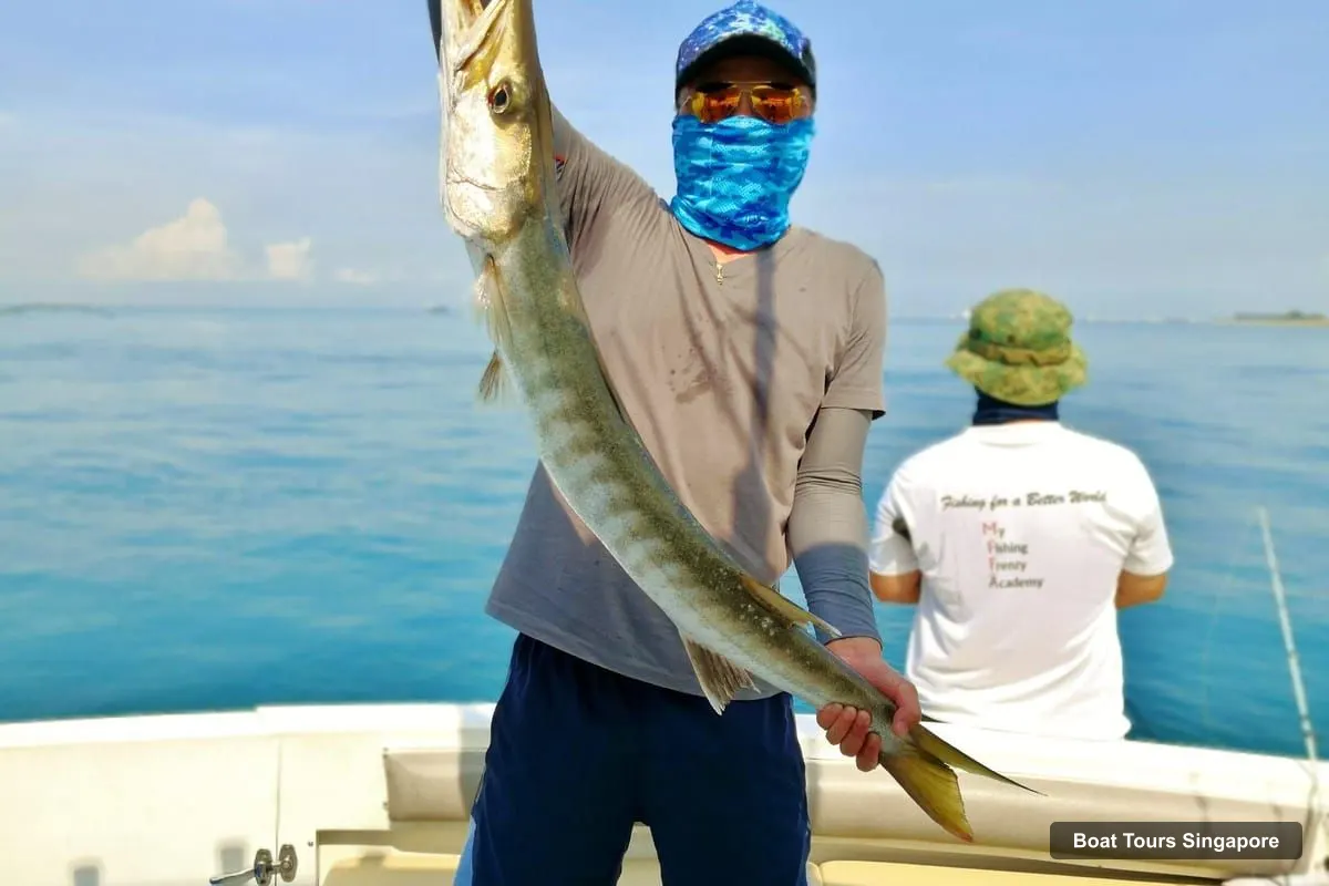 Singapore Boat Trips – Join-in Yacht Fishing at the Southern Islands of Singapore (photo 2)